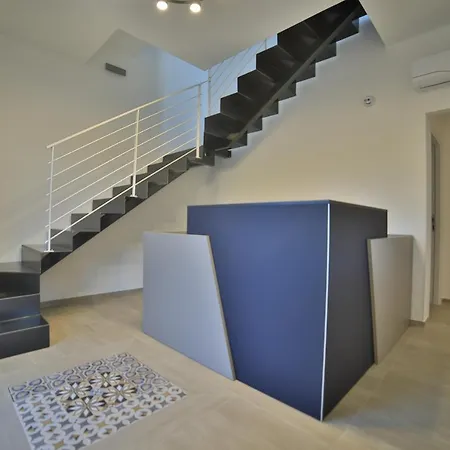 Ghibli 4* بورتو سيساريو